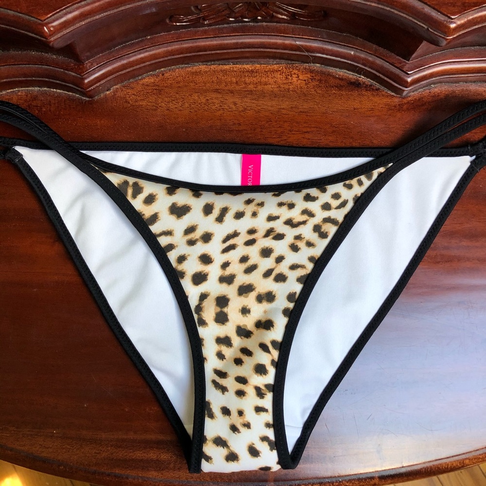 SOLD❗️Victoria’s Secret Bikini Bottoms